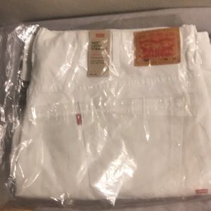 Levi Jeans 569 Loose straight, size 44x32, White, new with tags